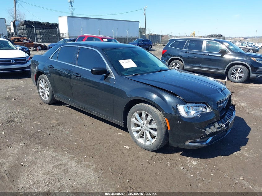 2018 Chrysler 300 Touring