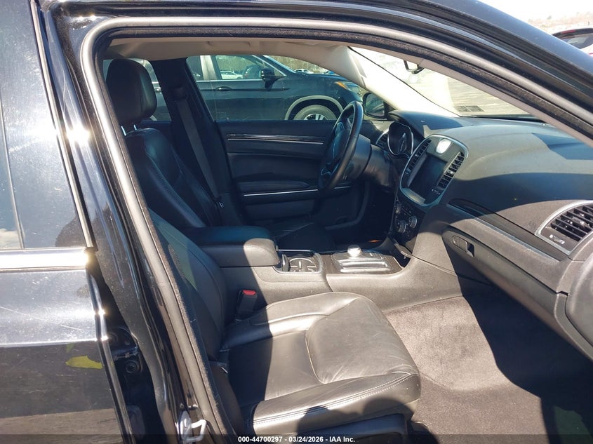 2018 Chrysler 300 Touring