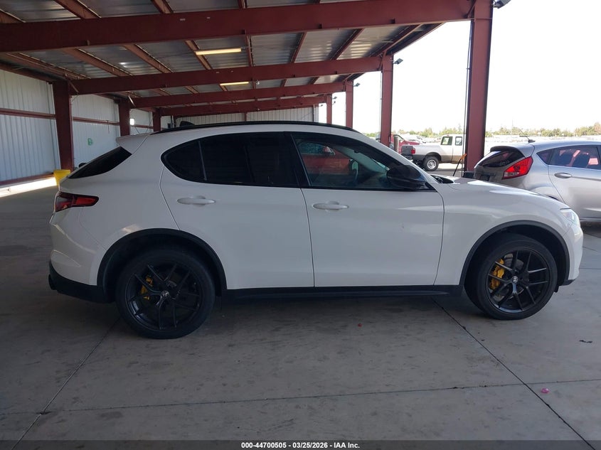 2019 Alfa Romeo Stelvio Awd VIN: ZASPAKAN6K7C70000 Lot: 44700505