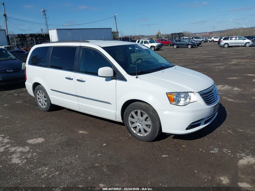 2016 Chrysler Town & Country Touring