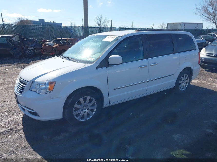 2016 Chrysler Town & Country Touring