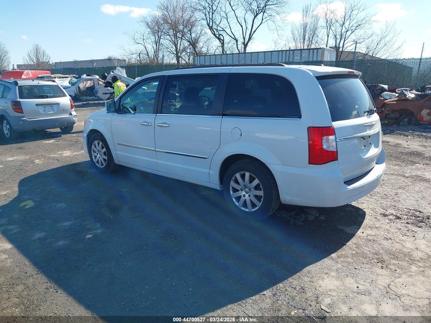 2016 Chrysler Town & Country Touring