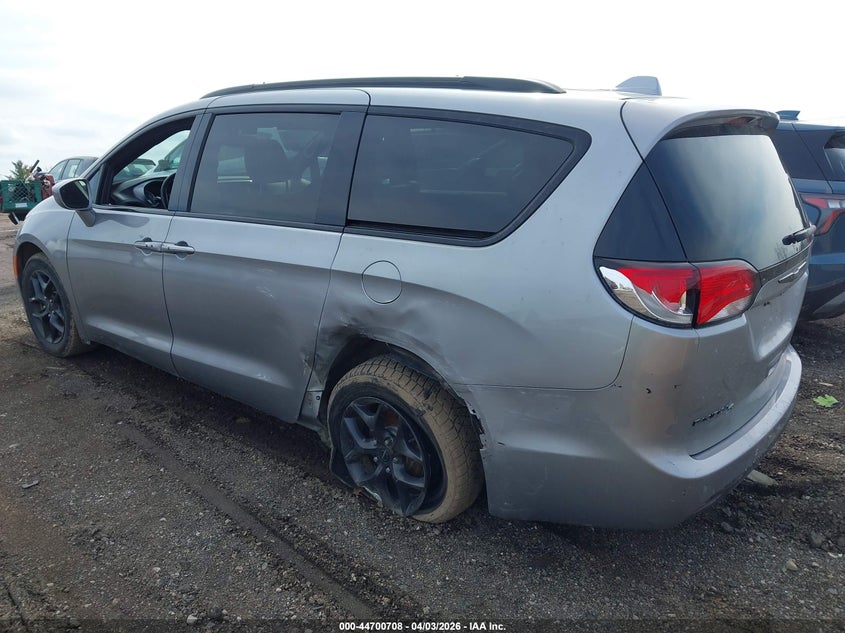 2018 Chrysler Pacifica Touring L Plus