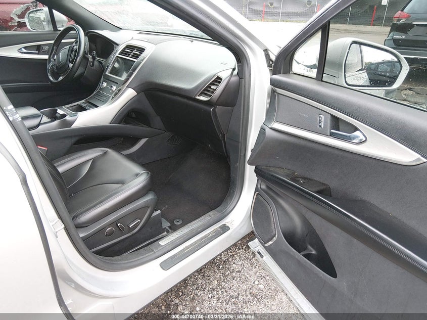 2019 Lincoln Nautilus Standard