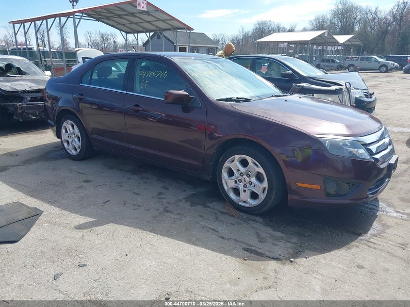 Vin: 3fahp0ha2br219188, lot: 45197901, ford fusion se 2011 img_1