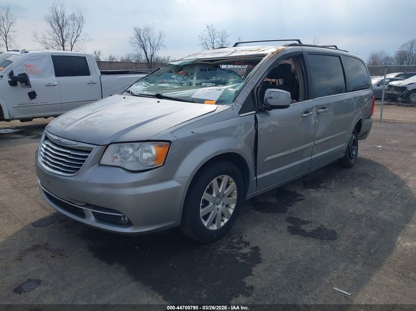2016 Chrysler Town & Country Touring