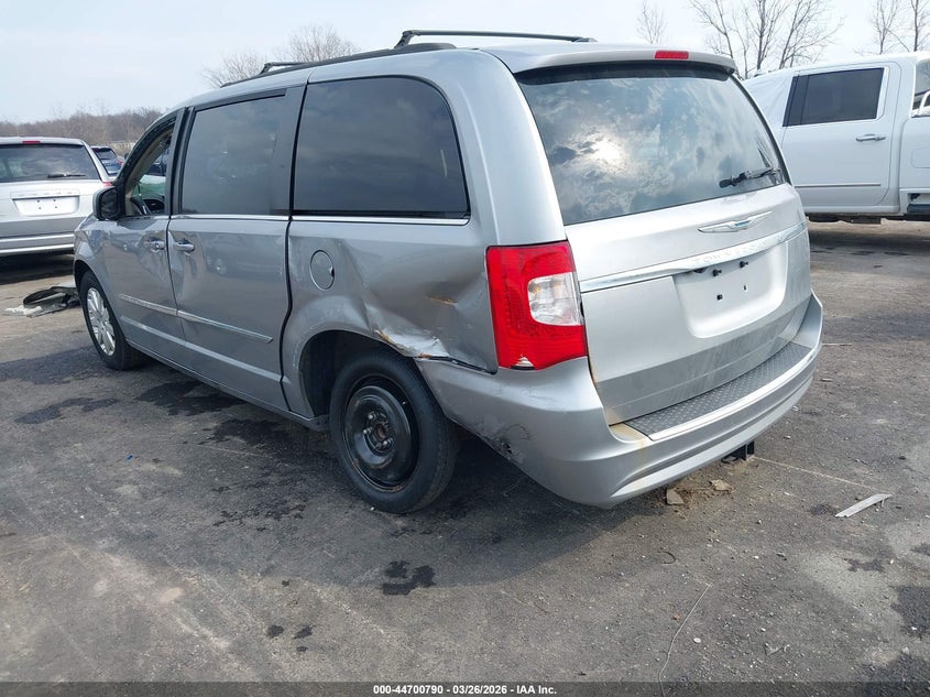 2016 Chrysler Town & Country Touring
