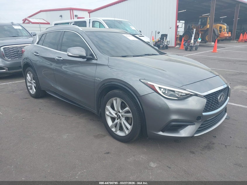 2019 INFINITI QX30 LUXE
