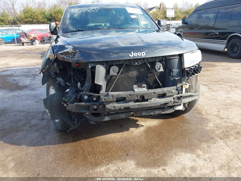 JEEP GRAND CHEROKEE - zdjęcie 19