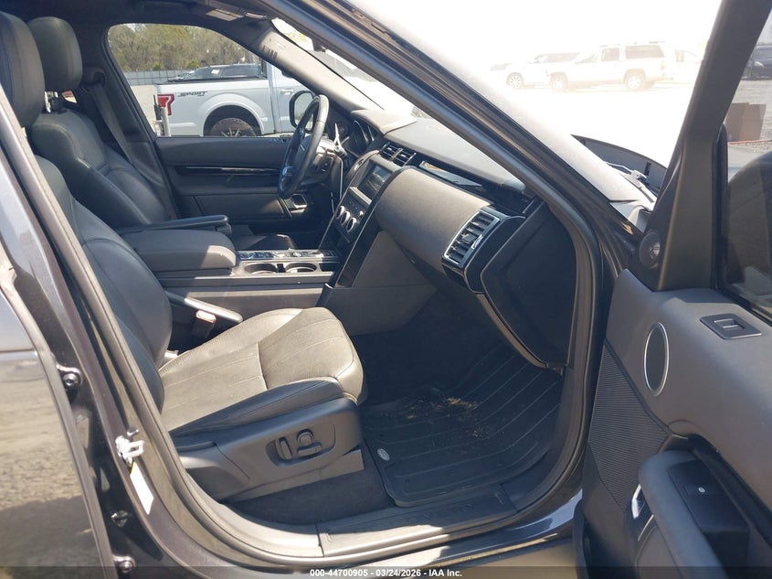 2020 Land Rover Discovery Se