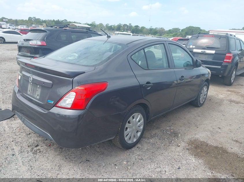 2015 NISSAN VERSA auction photo 4