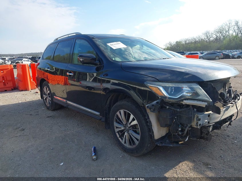 2017 Nissan Pathfinder Platinum