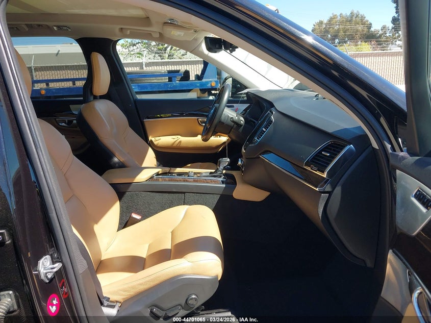 2016 Volvo Xc90 T6 Momentum