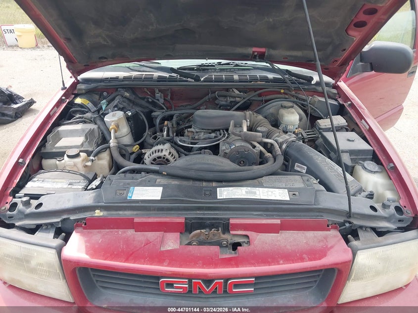 2001 GMC Sonoma Sls VIN: 1GTCS19W018133784 Lot: 44701144