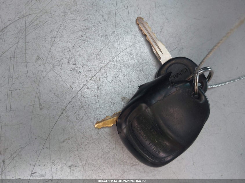 2001 GMC Sonoma Sls VIN: 1GTCS19W018133784 Lot: 44701144