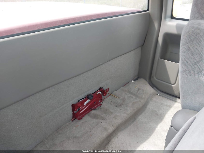 2001 GMC Sonoma Sls VIN: 1GTCS19W018133784 Lot: 44701144