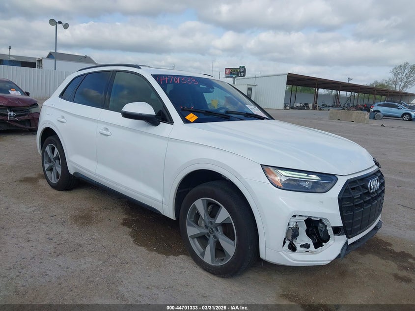 Vin: wa1bbafy6r2123559, lot: 45198464, audi q5 premium plus 40 tfsi quattro s tronic 2024 img_1