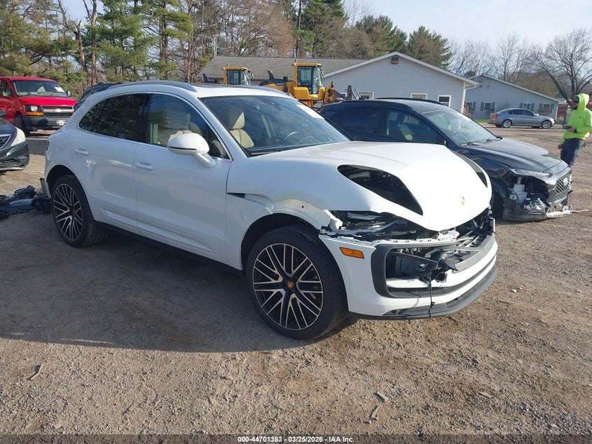 2024 PORSCHE MACAN T