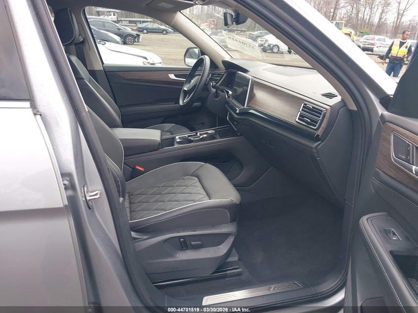 2024 VOLKSWAGEN ATLAS auction photo 5