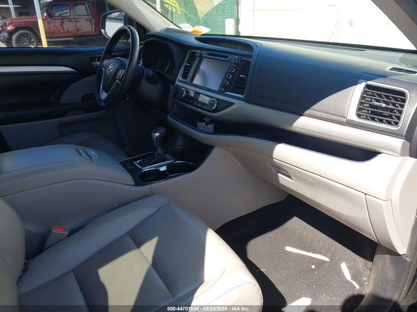 2019 Toyota Highlander Xle