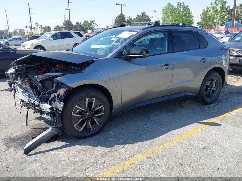 JTMBCAEB2TJ013086 2026 TOYOTA BZ XLE PLUS photo 1