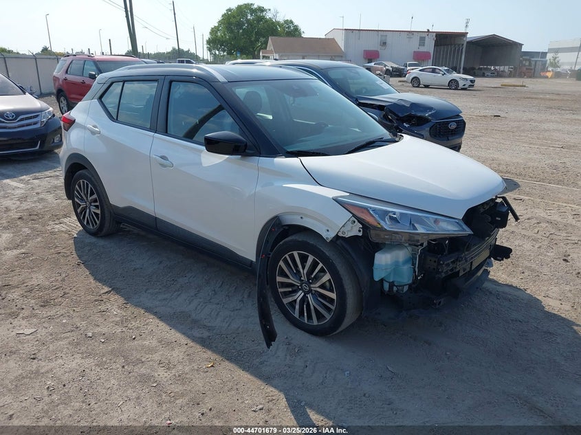 2021 Nissan Kicks Sv Xtronic Cvt