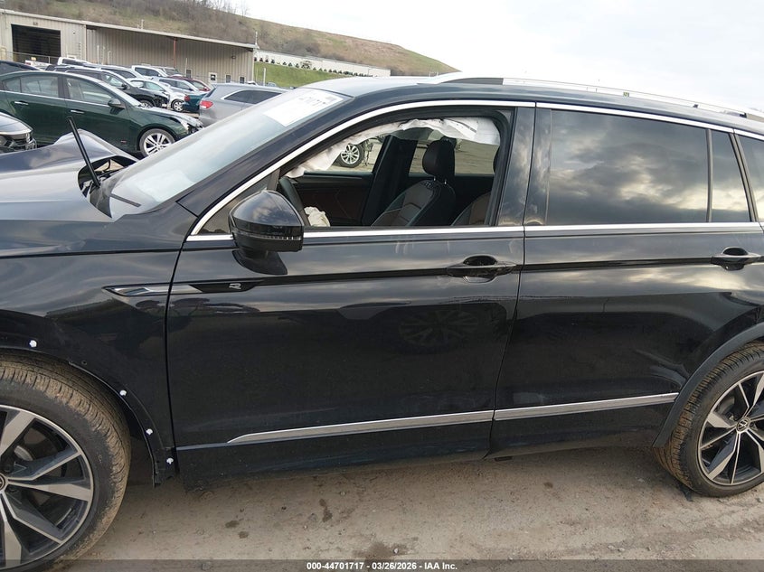 2024 VOLKSWAGEN TIGUAN 2.0T SEL R-LINE — Photo 15