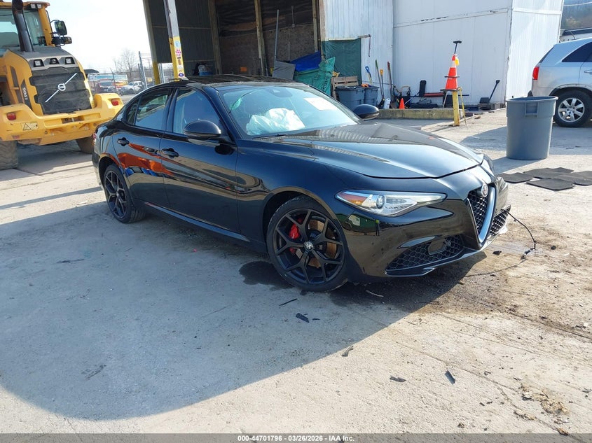2021 ALFA ROMEO GIULIA TI AWD