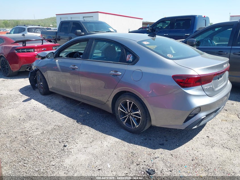 2023 KIA FORTE auction photo 3