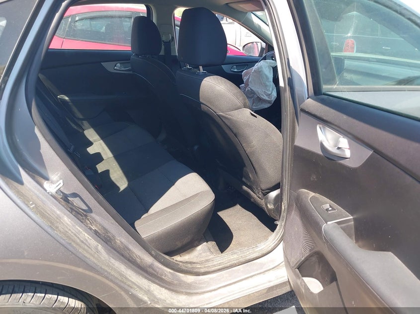 2023 KIA FORTE auction photo 8