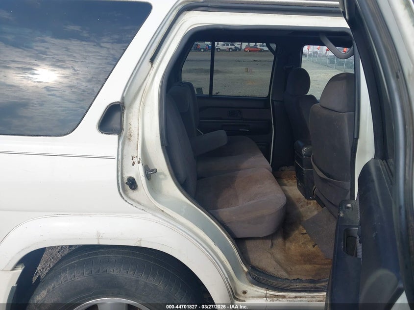 2002 Nissan Pathfinder Se