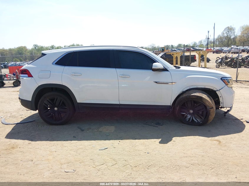2020 Volkswagen Atlas Cross Sport 2.0T Sel/2.0T Sel Premium/2.0T Sel Premium R-Line/2.0T Sel R-Line VIN: 1V2MC2CA3LC205435 Lot: 44701909