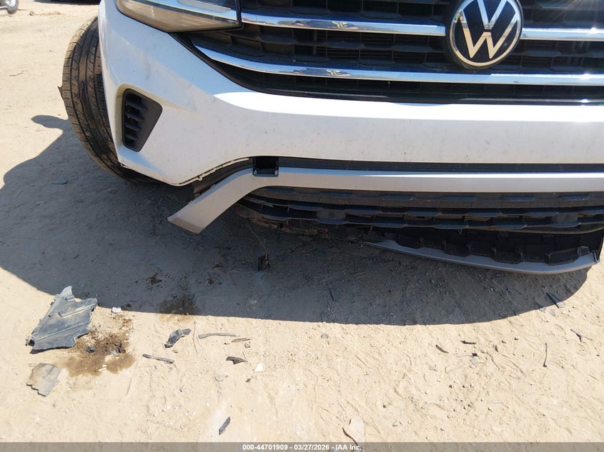 2020 Volkswagen Atlas Cross Sport 2.0T Sel/2.0T Sel Premium/2.0T Sel Premium R-Line/2.0T Sel R-Line VIN: 1V2MC2CA3LC205435 Lot: 44701909