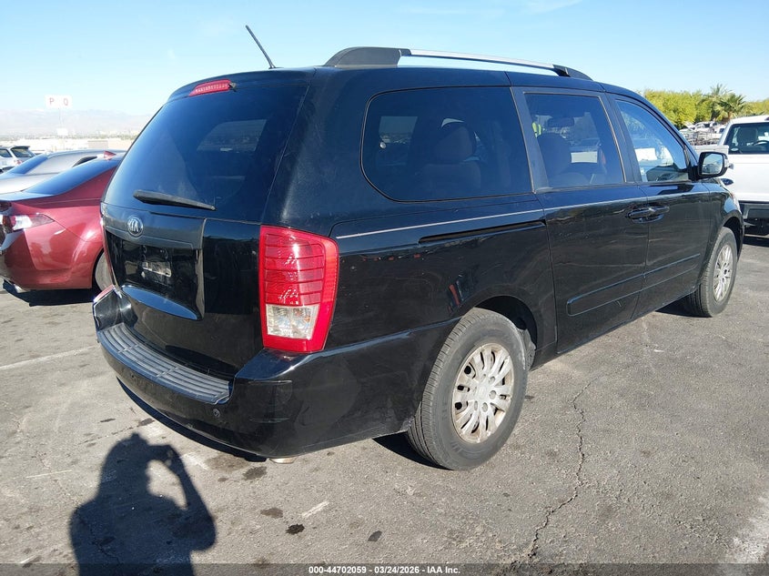 2014 Kia Sedona Lx
