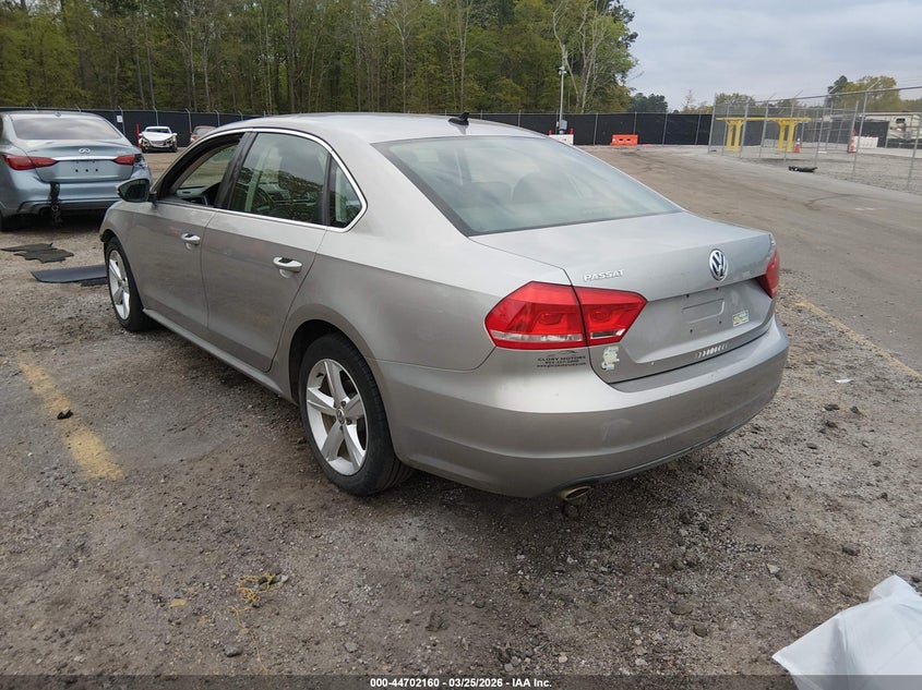 2012 Volkswagen Passat 2.5L Se