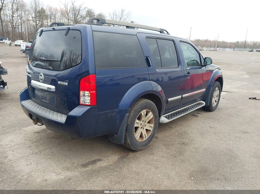 2011 Nissan Pathfinder Silver