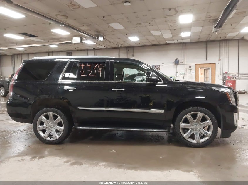 CADILLAC ESCALADE - zdjęcie 13