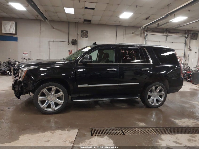 CADILLAC ESCALADE - zdjęcie 14