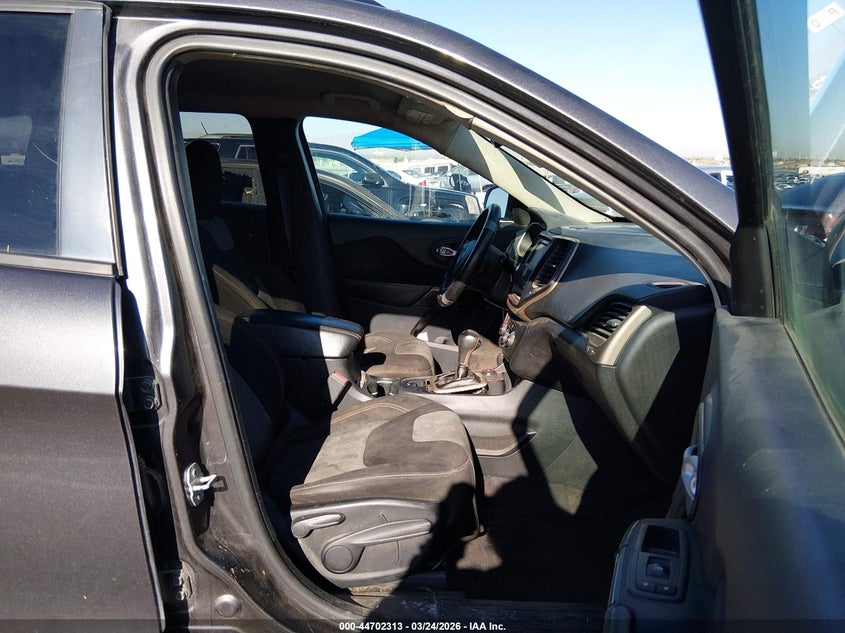 2016 Jeep Cherokee Altitude