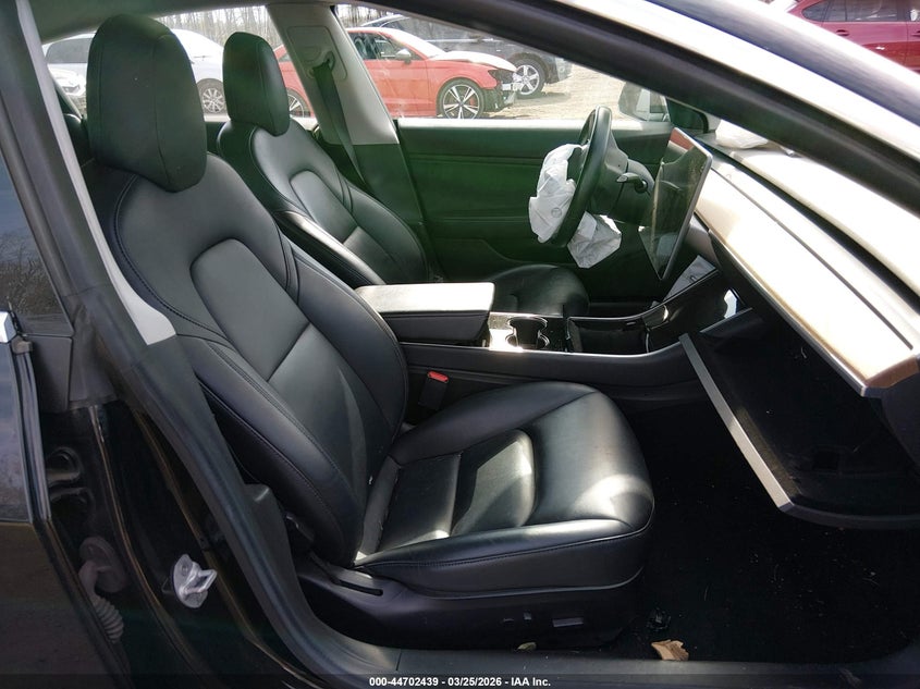 2019 Tesla Model 3 Long Range/Performance