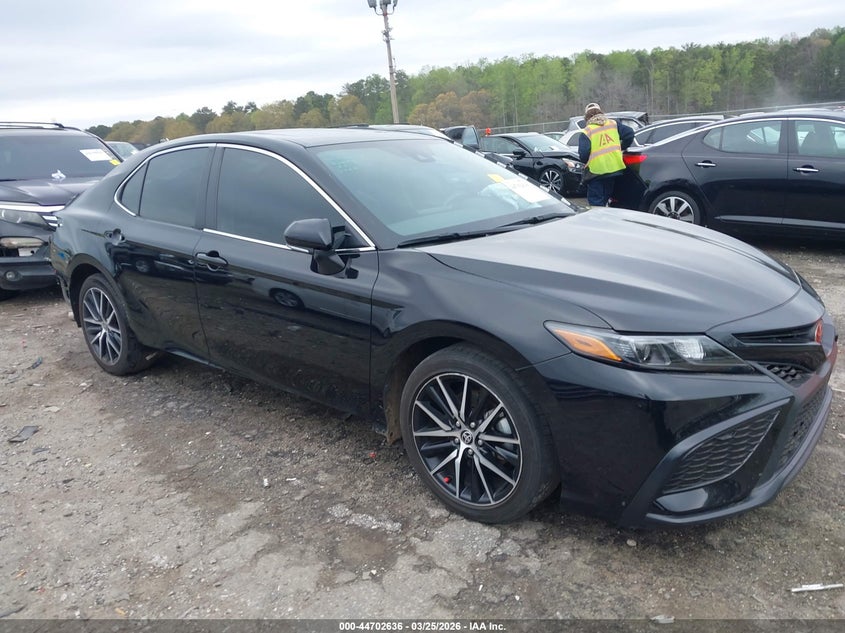 TOYOTA CAMRY - zdjęcie 1