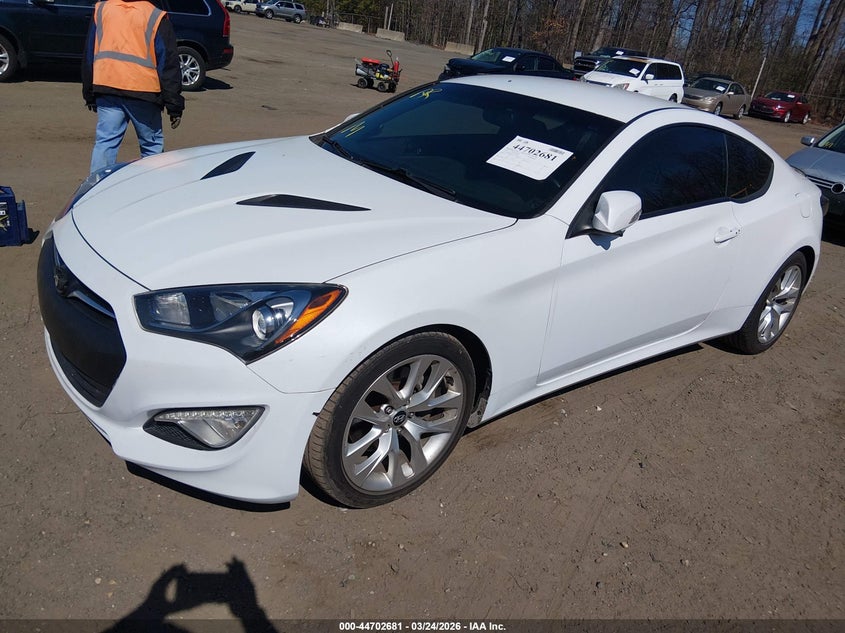 2015 Hyundai Genesis 3.8 Base