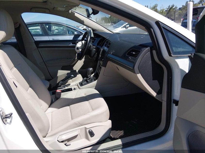 2017 Volkswagen Golf Tsi S 4-Door/Tsi Se 4-Door/Tsi Sel 4-Door/Tsi Wolfsburg Edition 4-Door