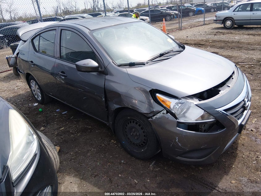 2017 Nissan Versa 1.6 S+