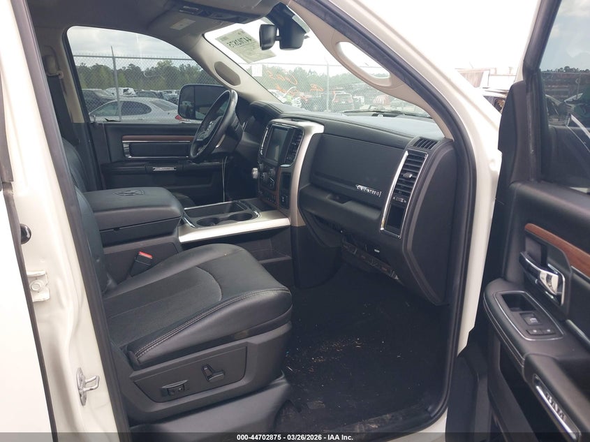 2017 Ram 1500 Laramie 4X4 5'7 Box