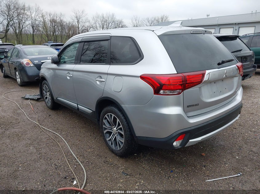 2018 Mitsubishi Outlander Es