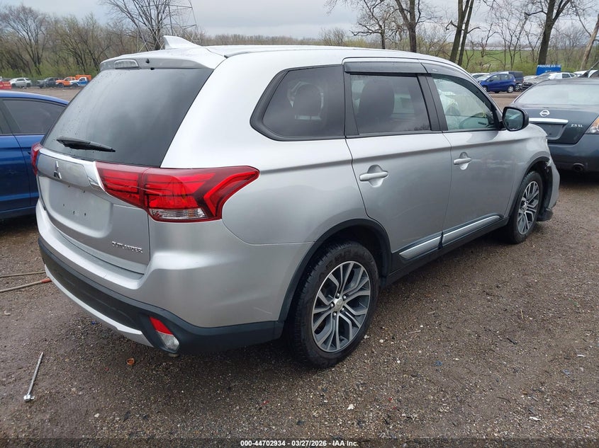 2018 Mitsubishi Outlander Es