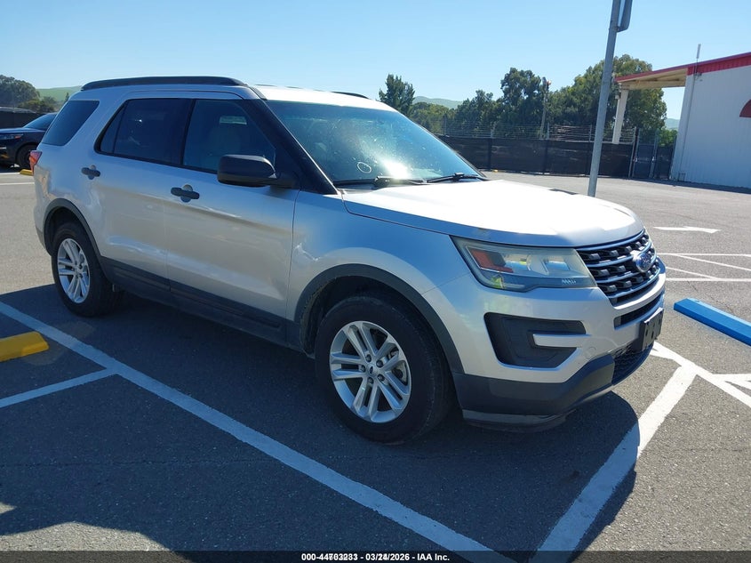 2016 Ford Explorer