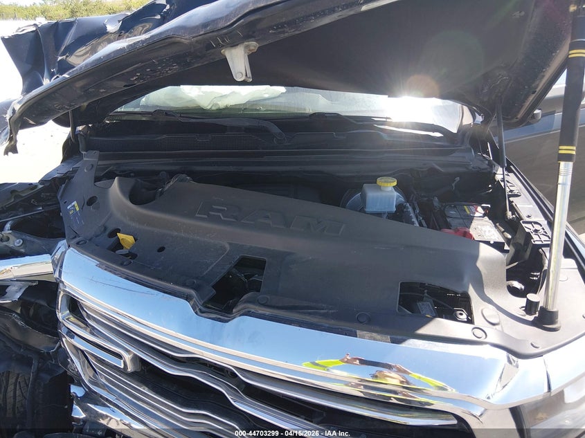 2019 Ram 1500 Laramie 4X2 5'7 Box VIN: 1C6RREJT4KN615862 Lot: 44703299