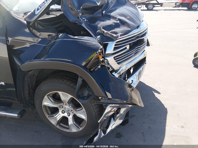 2019 Ram 1500 Laramie 4X2 5'7 Box VIN: 1C6RREJT4KN615862 Lot: 44703299